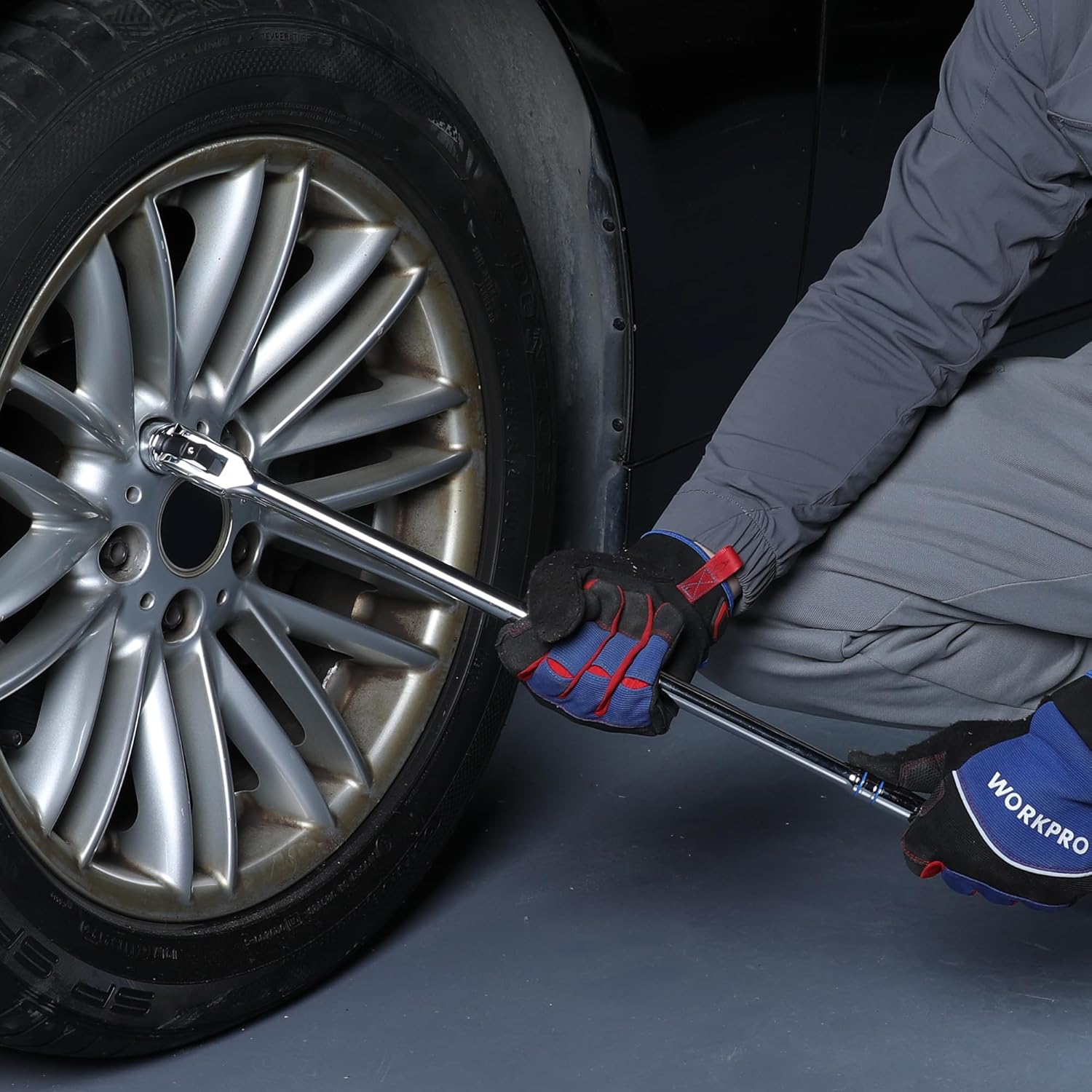 WORKPRO Dual Drive Breaker Bar, 3/8" & 1/2" Drive, Heavy Duty Breaker Bars, 24-inch Length with 360° Rotatable Head, Spring-loaded Detent Ball, Chrome Vanadium Steel Made - Image 6